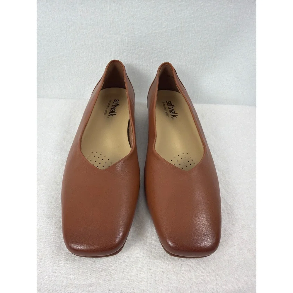 SoftWalk leather flats